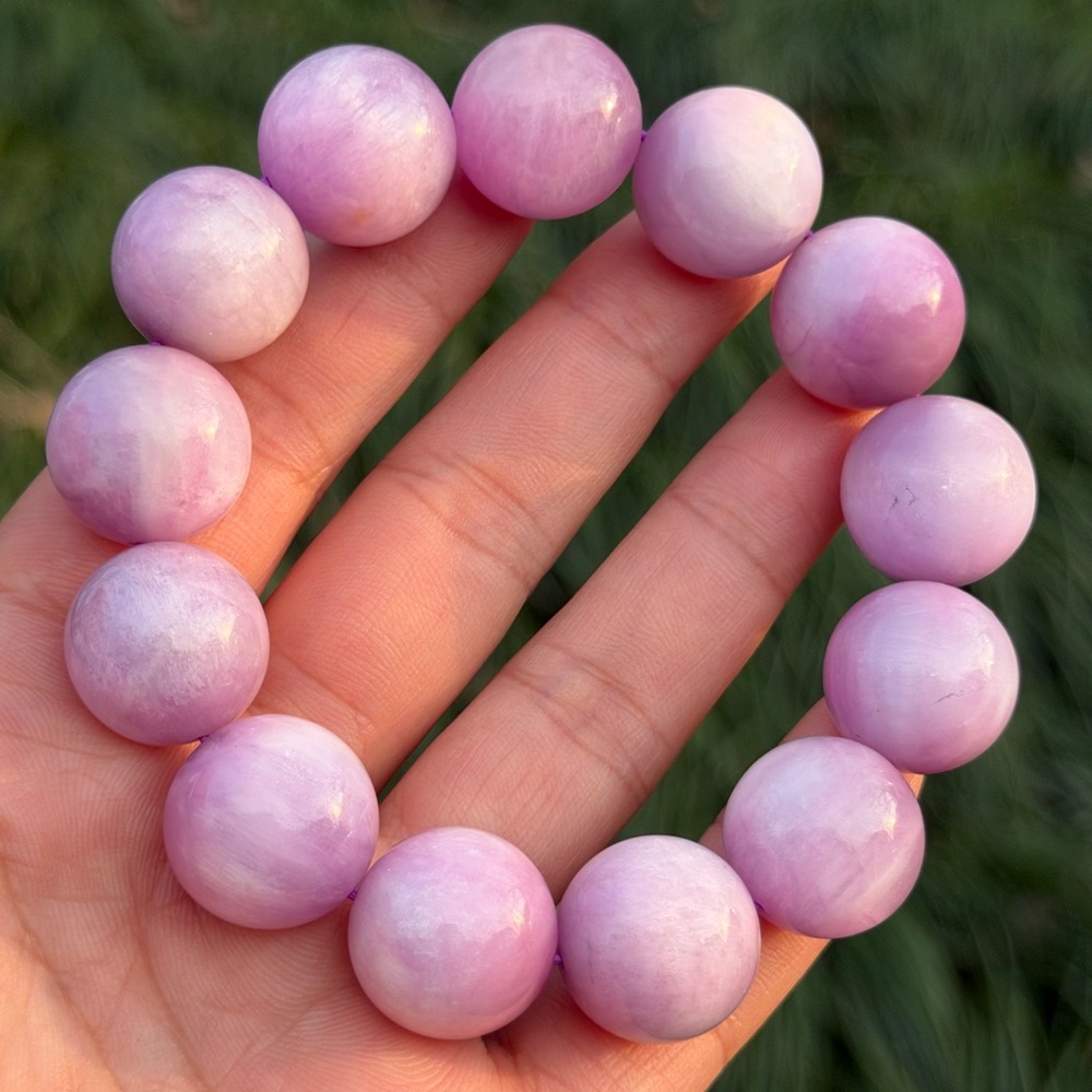 17mm‎ chunky stretchable Kunzite bracelet 1176